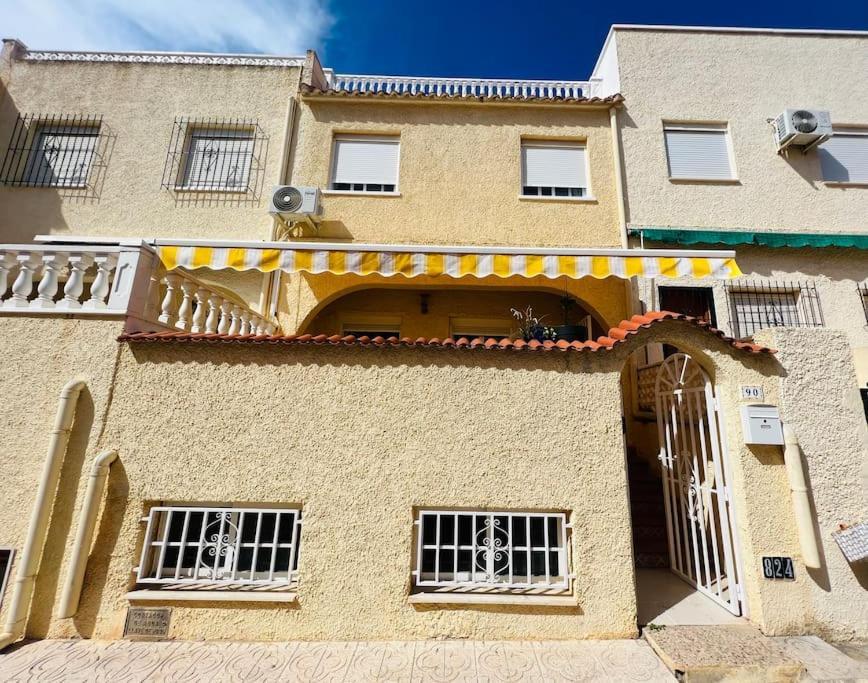 Sunny, South-Facing & Welcoming Alicante Exterior foto