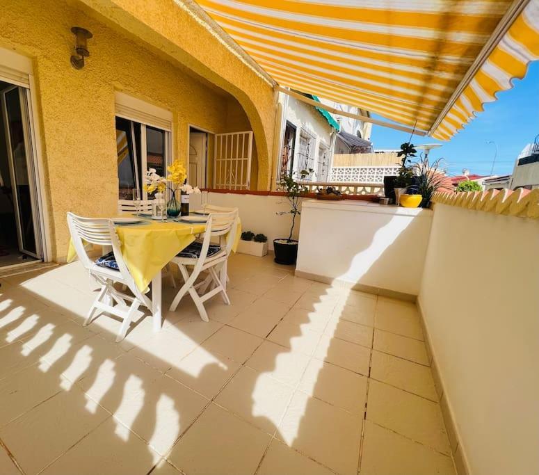 Sunny, South-Facing & Welcoming Alicante Exterior foto